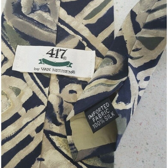 Van Heusen 417 ~ ITALIAN Silk Neck Tie - Picture 6 of 9